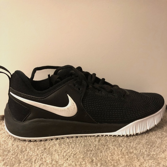 nike volleyball shoes size 9